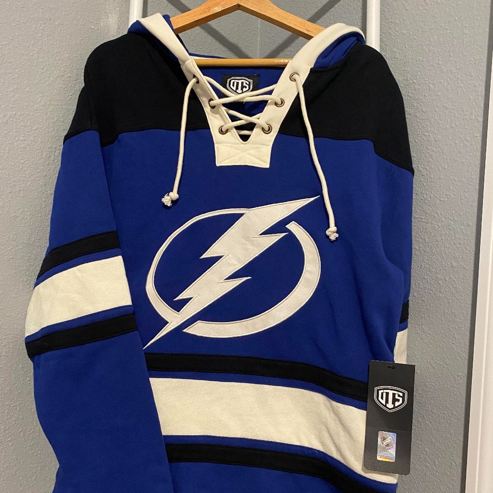 Tampa Bay Lightning Lacer Team Pullover Hoodie size small (Officially Licensed)